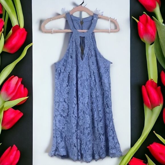 Francesca's Oxford Blue Scalloped Halter Lace Mini Shift Dress M 6/8 Graduation - Picture 1 of 8